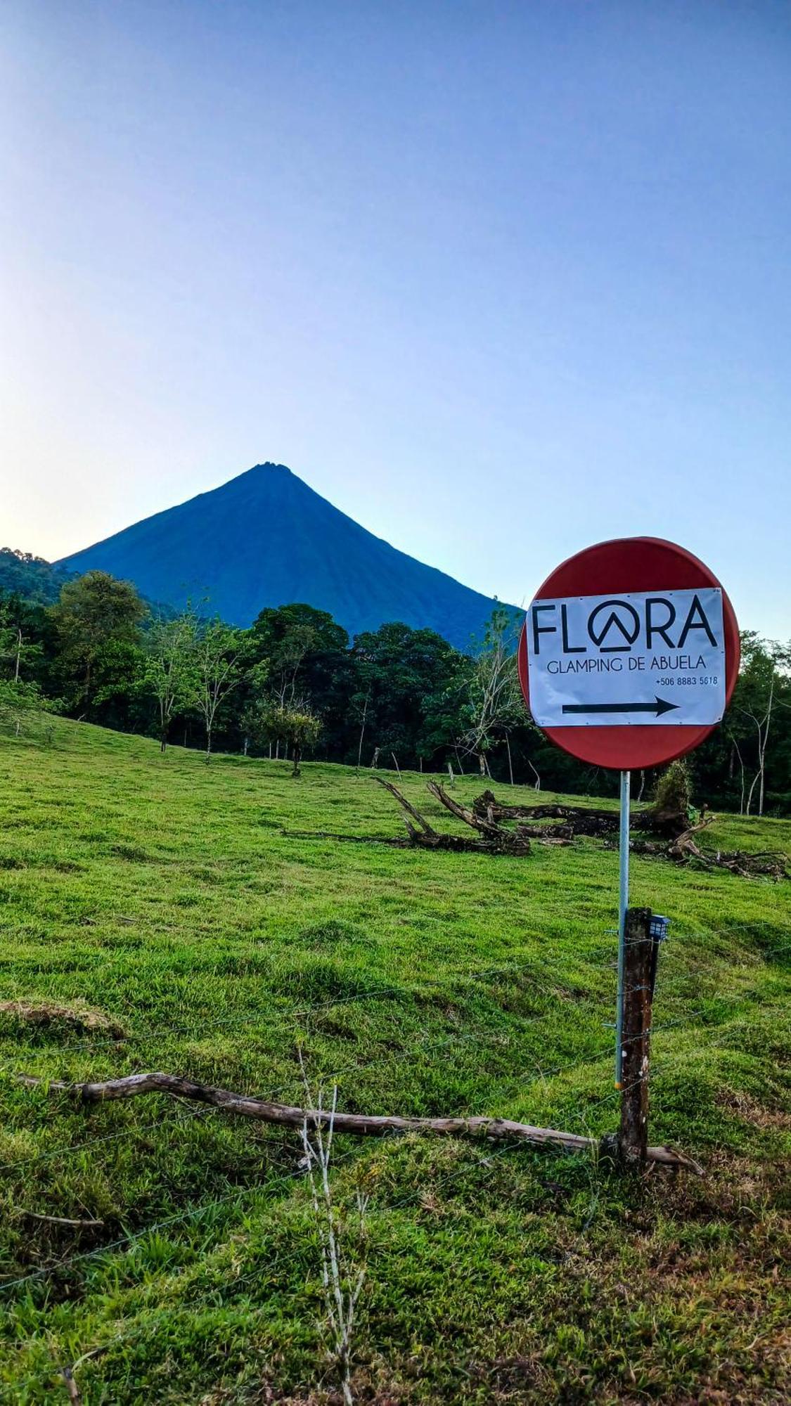 הוילה La Fortuna Flora Glamping De Abuela מראה חיצוני תמונה