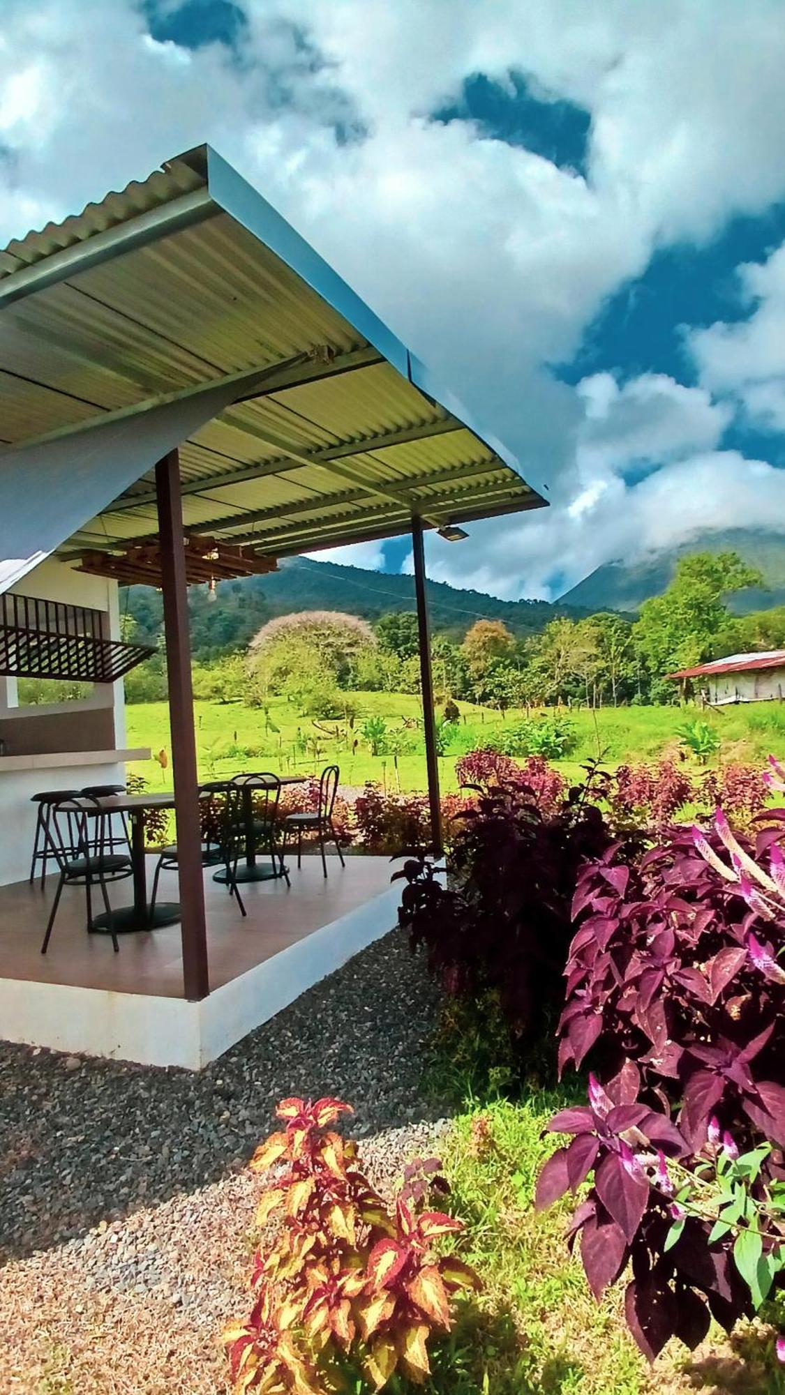 הוילה La Fortuna Flora Glamping De Abuela מראה חיצוני תמונה