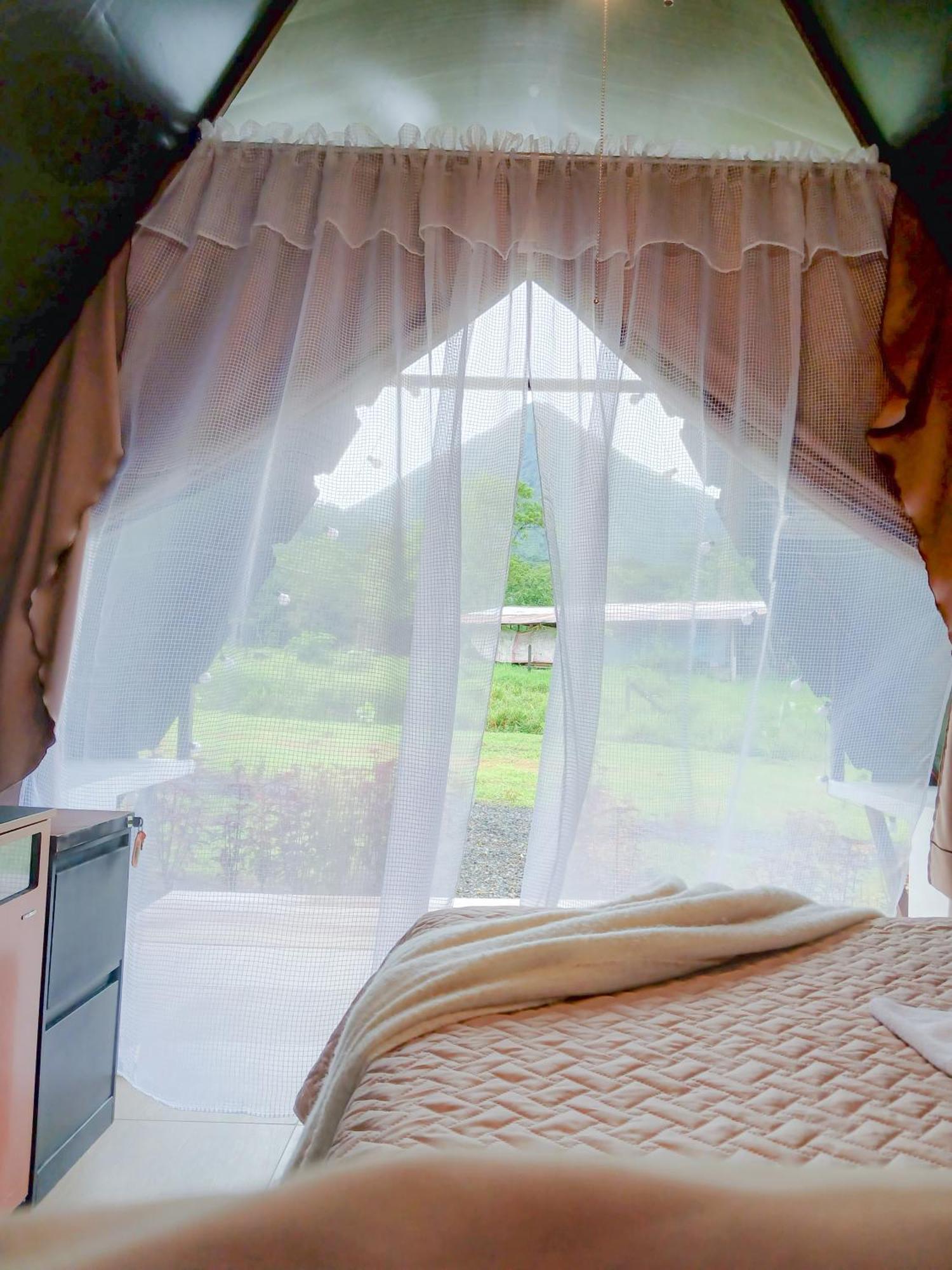 הוילה La Fortuna Flora Glamping De Abuela מראה חיצוני תמונה